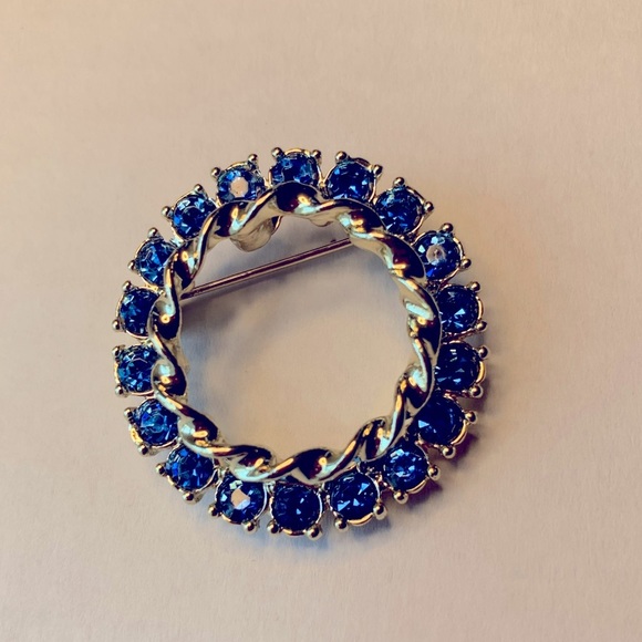Gerry Weber Jewelry - Gerry WEBER BROOCH VINTAGE STATEMENT PIECE😍